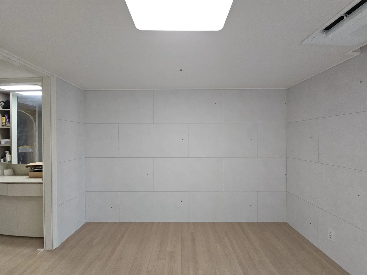 목공 벽체시공 상가 마감 현장 사진